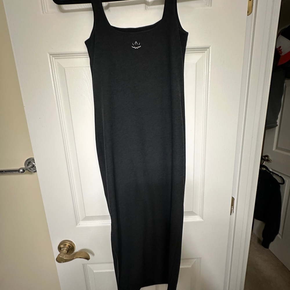 Beyond Yoga Spacedye Black Midi Dress Size XS NWOT - Picture 8 of 9